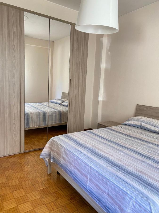 Vesna Apartment Desenzano del Garda Luaran gambar