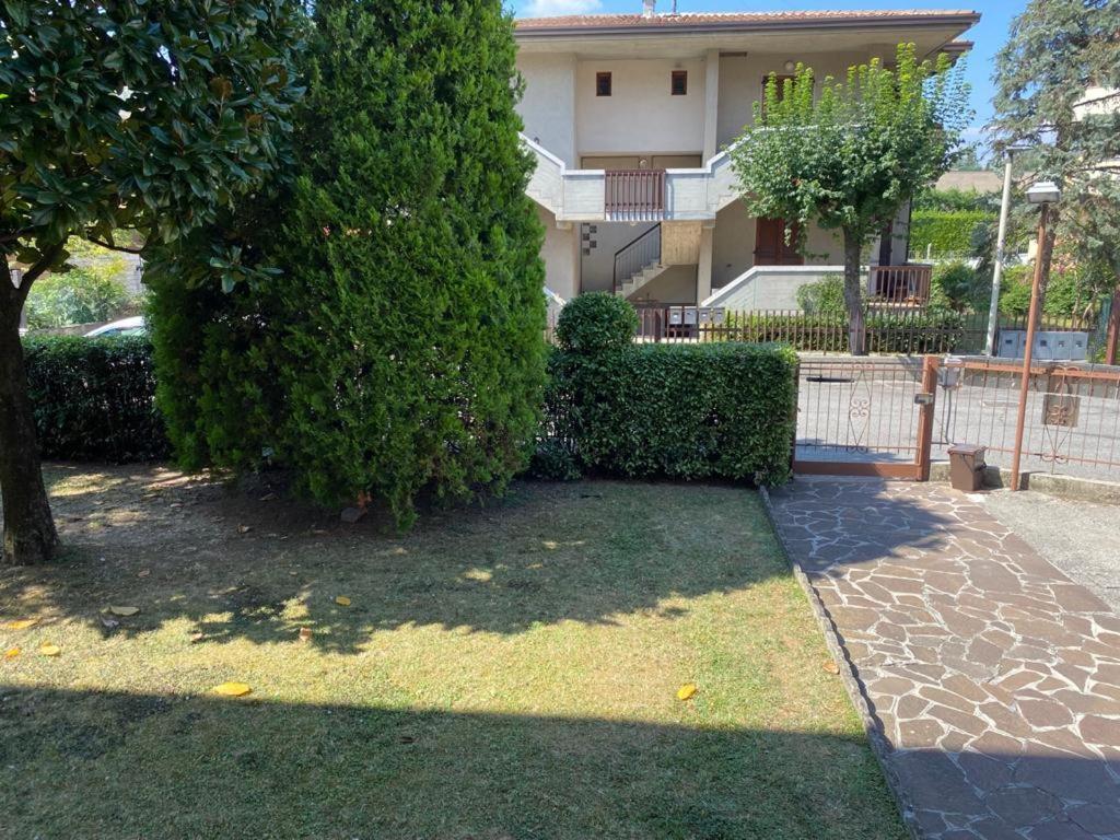 Vesna Apartment Desenzano del Garda Luaran gambar